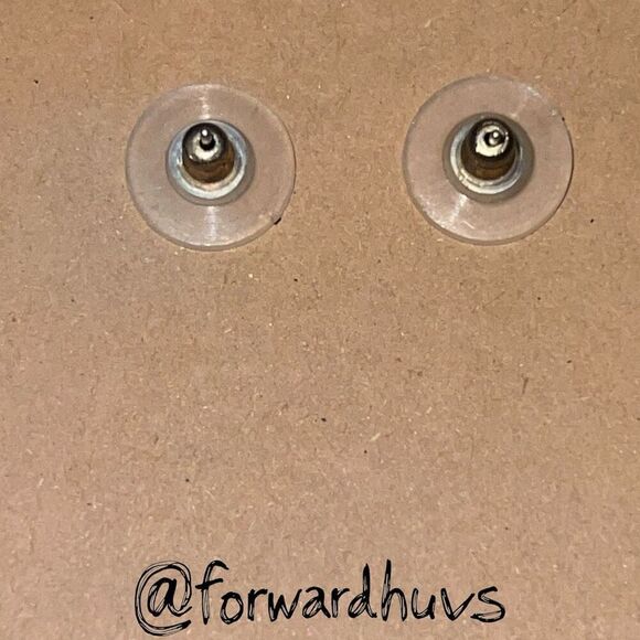 Bundle Sale 3 for $15 | Faux Pearl Design – 1” Length - Picture 6 of 9